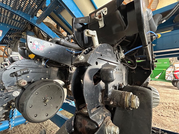 2010-kinze-3660-image-5
