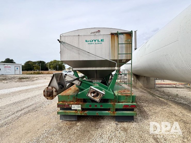 2015-behnke-dry-tender-trailer-(gp11556)-image-11