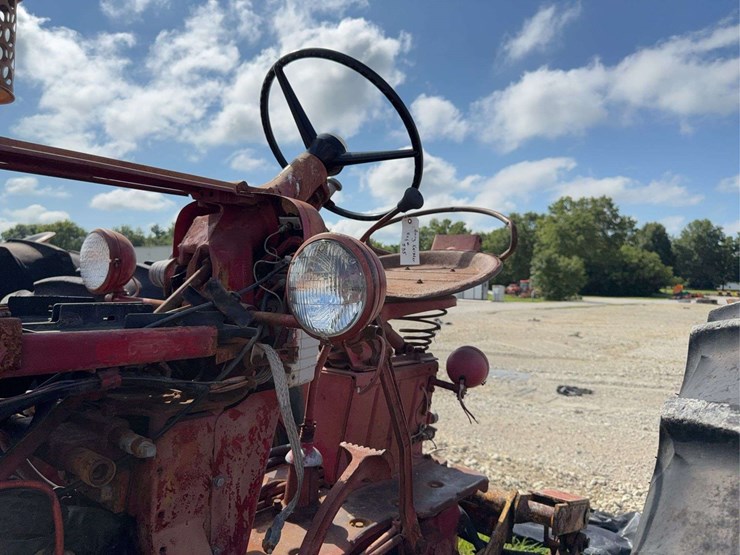 farmall-560-diesel-image-45