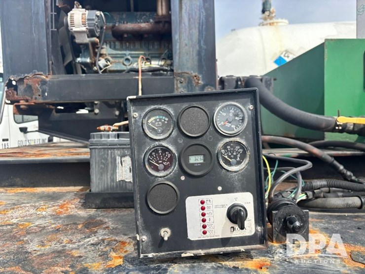 2015-behnke-dry-tender-trailer-(gp11556)-image-23