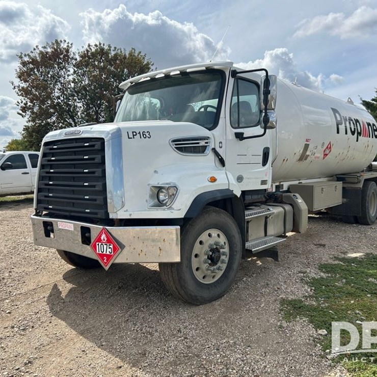 2016 FREIGHTLINER 108SD