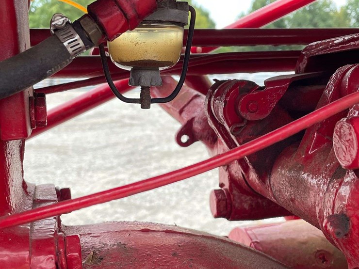 farmall-140-image-29