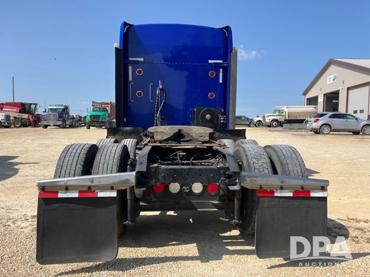 2013-kenworth-t660-image-41