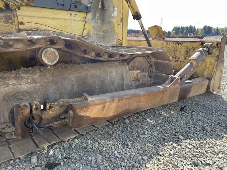komatsu-d65px-image-12
