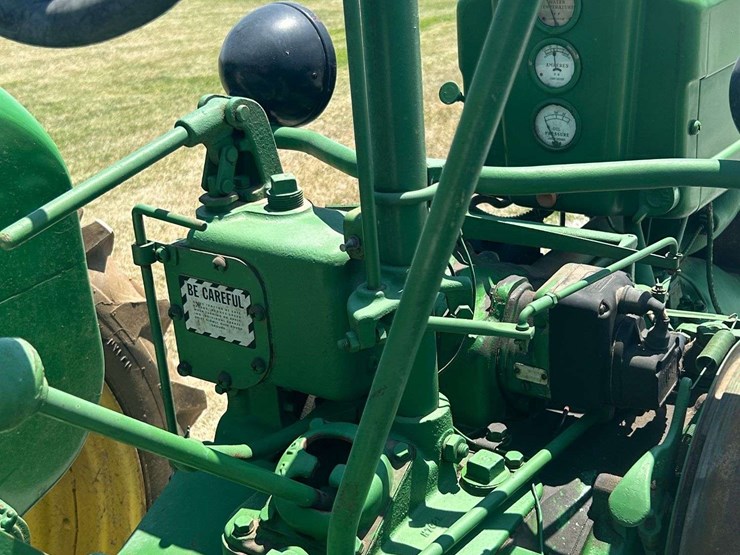 john-deere-h-image-9