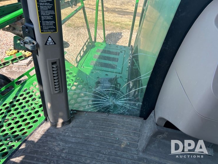 2019-john-deere-r4045-image-43