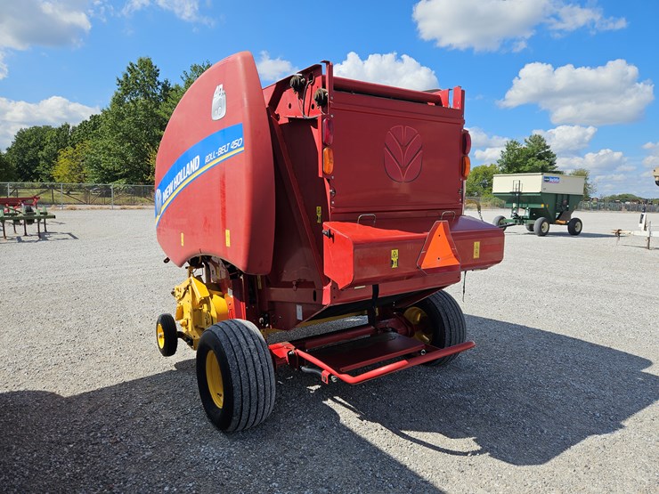 2015-new-holland-450-image-9