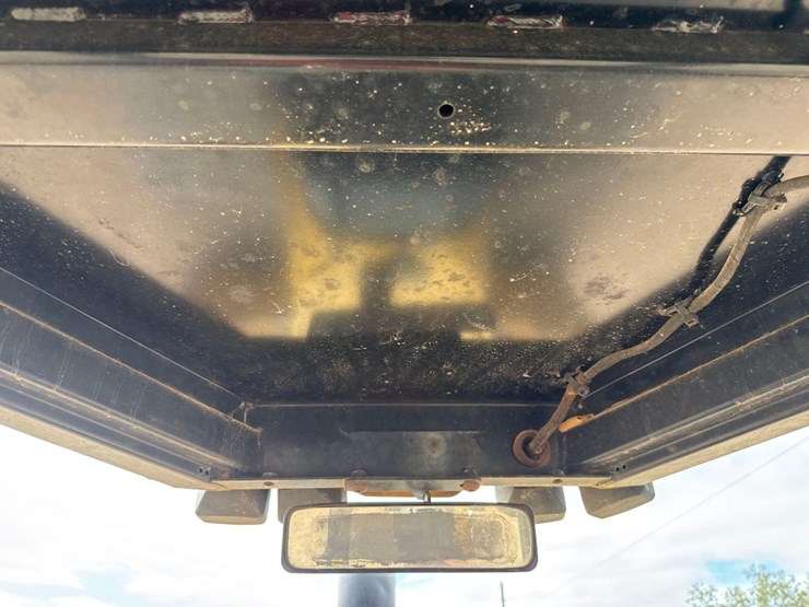 2016-caterpillar-d3k2-lgp-image-32