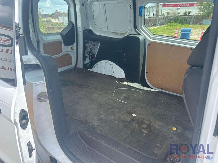 2017-ford-transit-connect-image-24