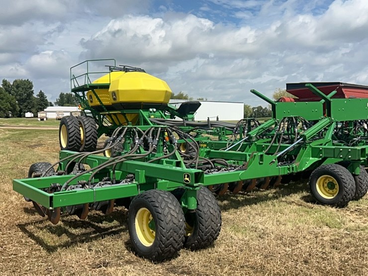 john-deere-1890-image-2