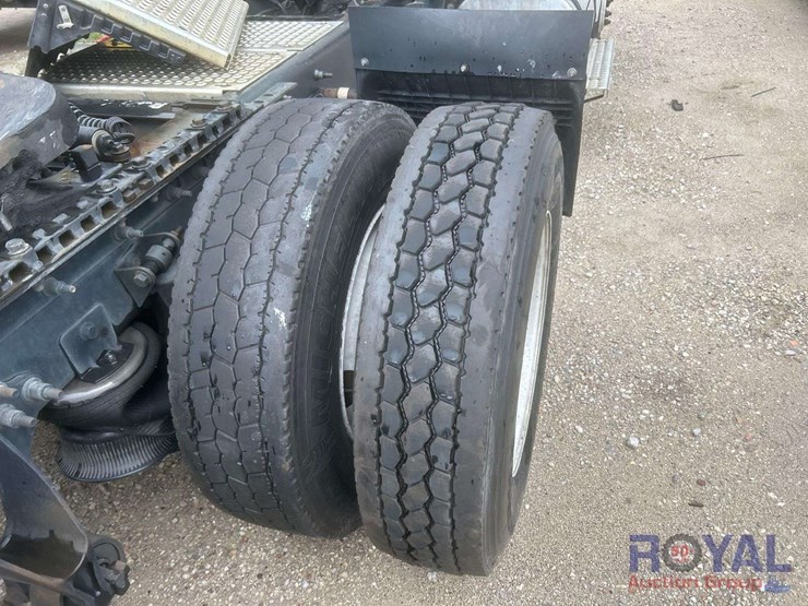 2012-international-prostar-image-25