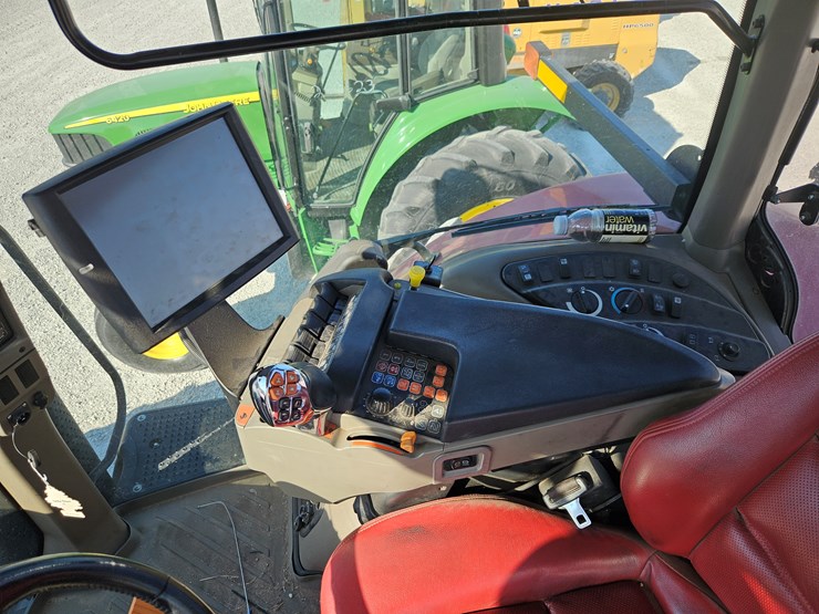 2019-case-ih-magnum-310-image-10