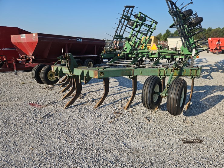 john-deere-915-image-1