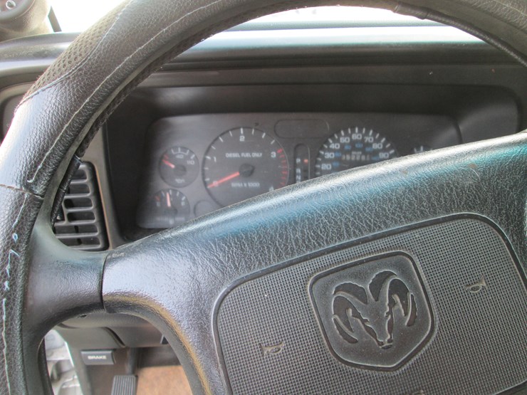 1997-dodge-3500-image-31
