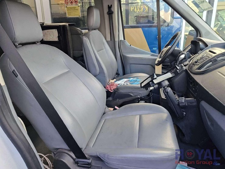 2017-ford-transit-image-27