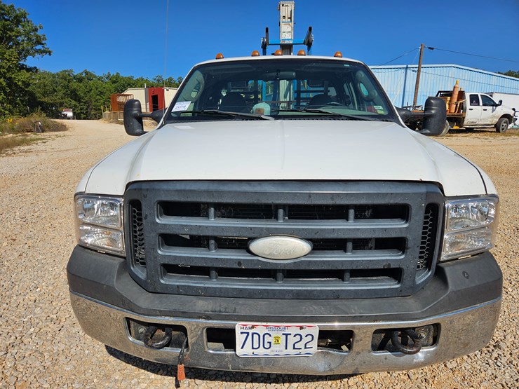 2006-ford-f350-image-24