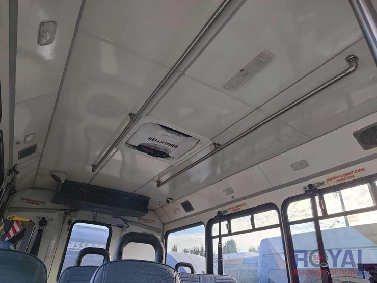 2016-ford-e450-image-11