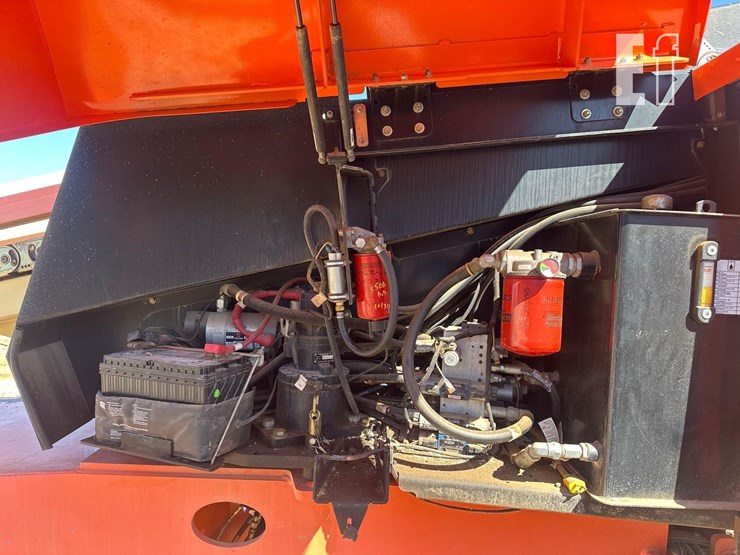 2015-jlg-600s-image-10