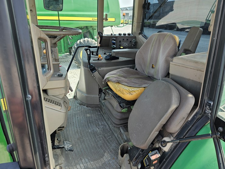 2011-john-deere-7230-image-9