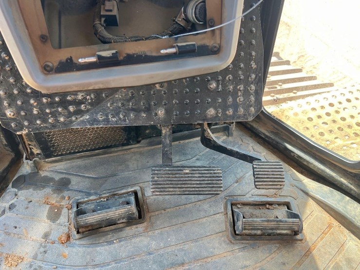 2018-caterpillar-d6t-lgp-image-36