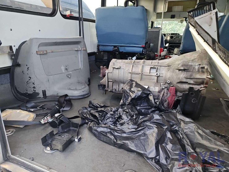 2016-ford-e450-image-9