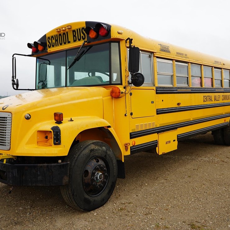 2004 FREIGHTLINER FS65