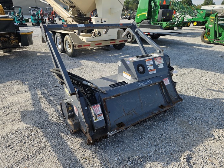 #203693-•-loftness-61bsh-mulcher-image-5