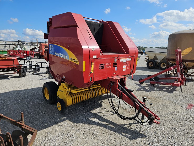 2008-new-holland-br7070-image-13