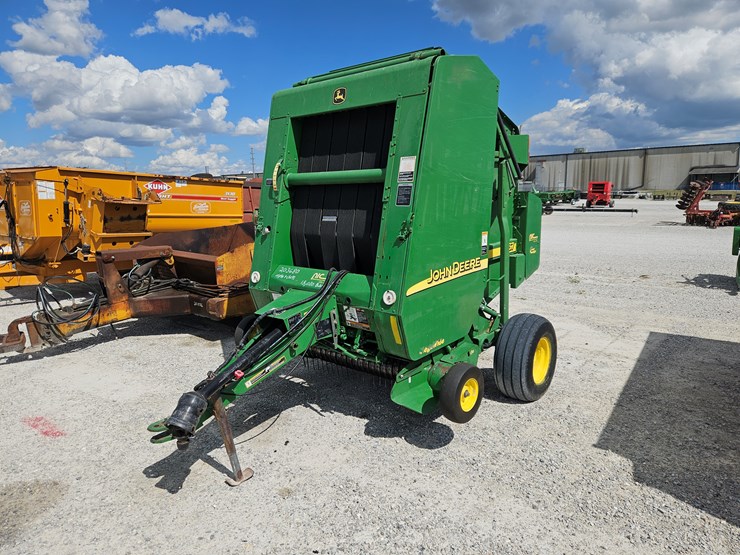 2005-john-deere-467-image-1