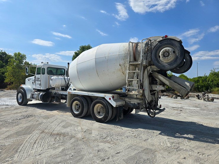 2014-peterbilt-365-image-16