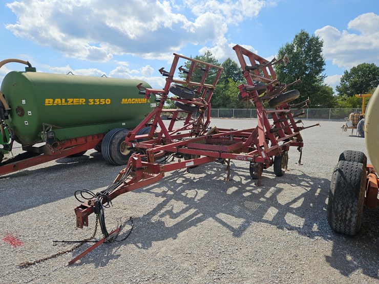 case-ih-4800-image-10