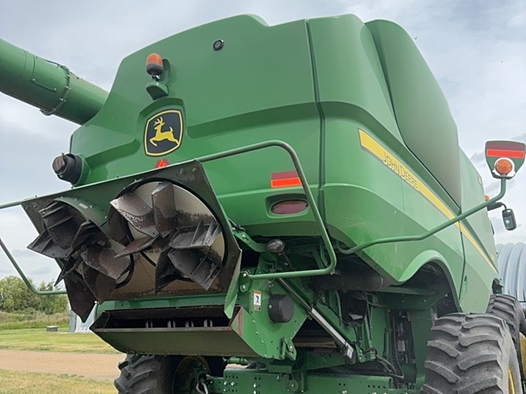 2013-john-deere-s690-image-26