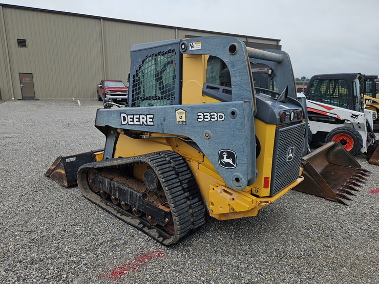 2011-deere-333d-image-14