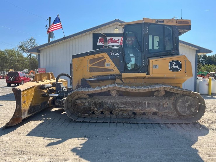 2021-deere-750l-image-1