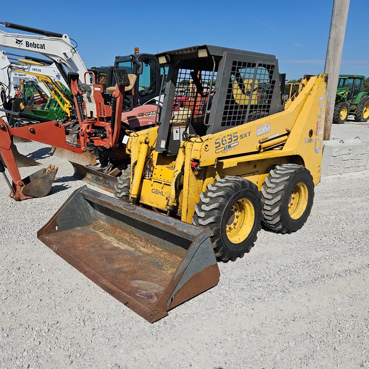 #203389 • 2000 Gehl SL5635 II Skid Steer