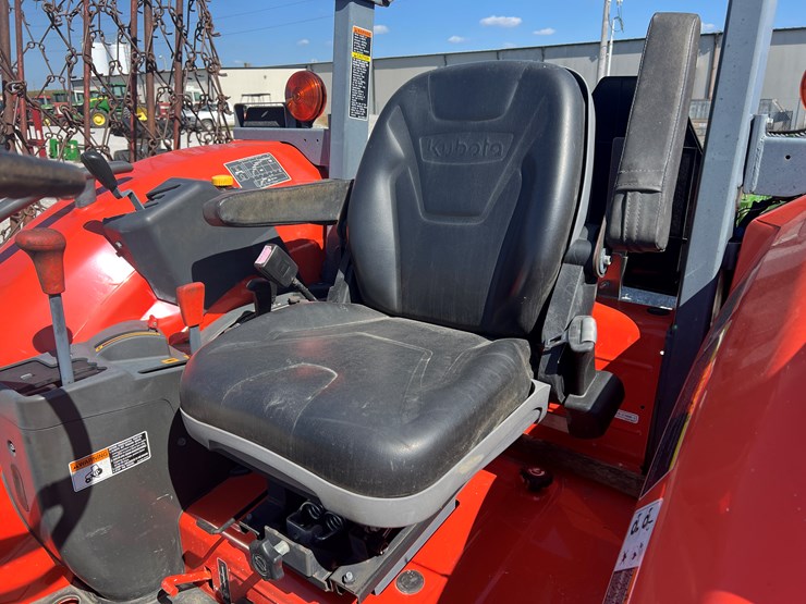 2020-kubota-m7060-image-5