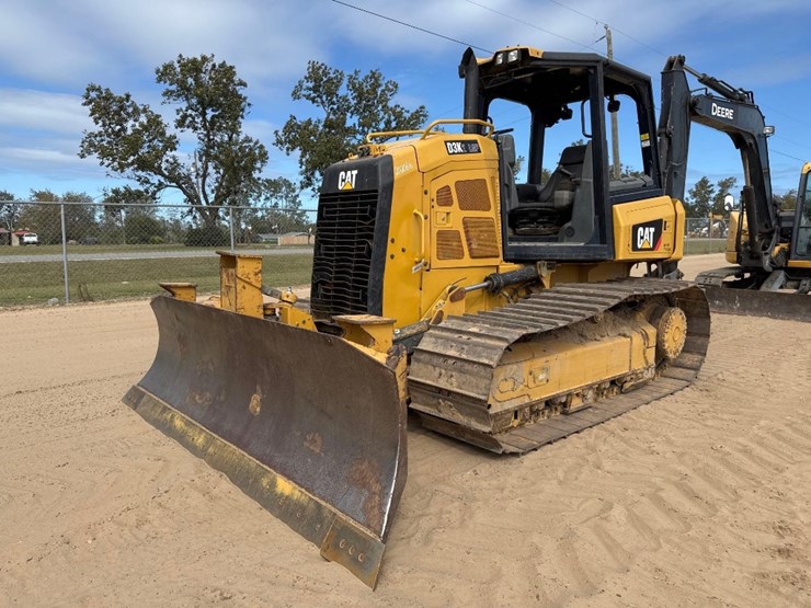 2016-caterpillar-d3k2-lgp-image-2