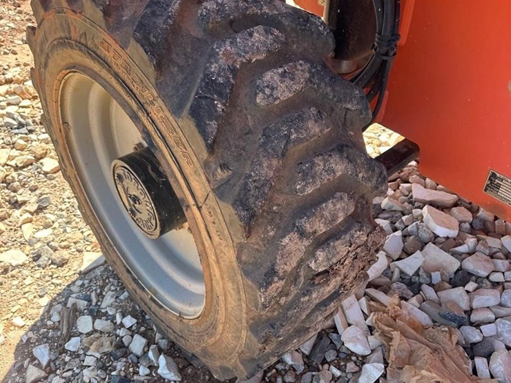2015-jlg-600s-image-17