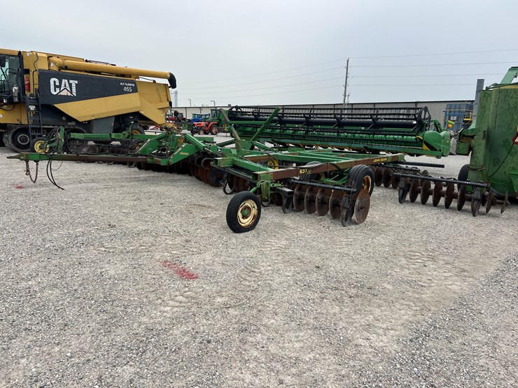 john-deere-637-image-11