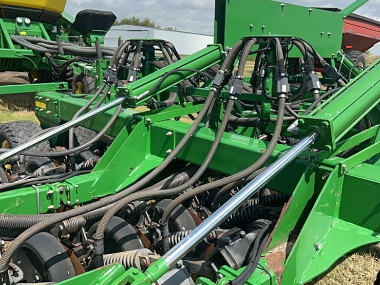 john-deere-1890-image-12