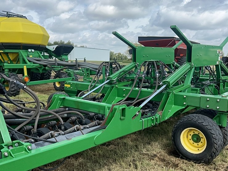 john-deere-1890-image-233