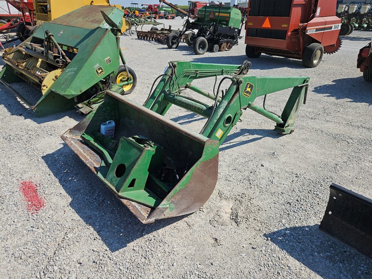 john-deere-720-image-1