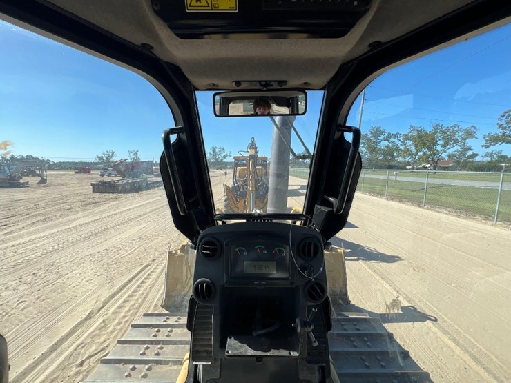 2015-caterpillar-d5k2-lgp-image-42