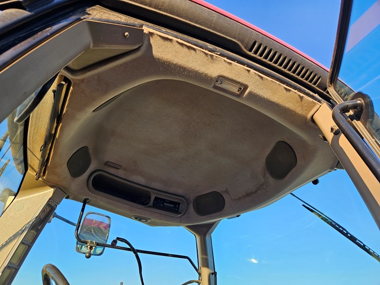 2010-case-ih-magnum-190-image-15