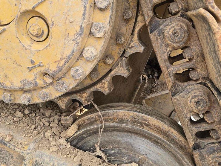 caterpillar-d6n-xl-image-13