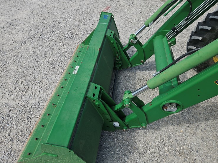 2010-john-deere-6115d-image-5
