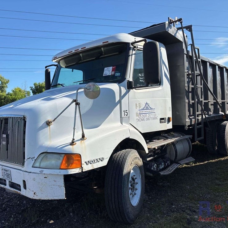 1998 VOLVO VN