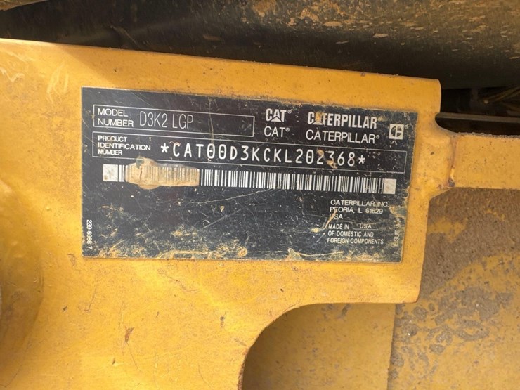 2016-caterpillar-d3k2-lgp-image-18