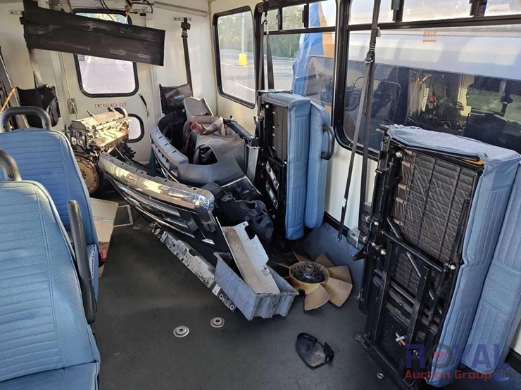 2016-ford-e450-image-14