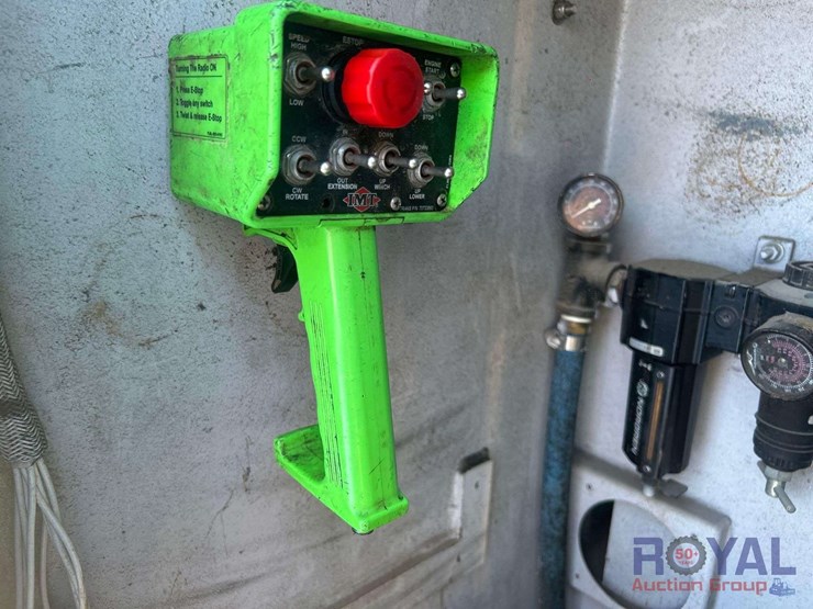 2012-peterbilt-337-image-40